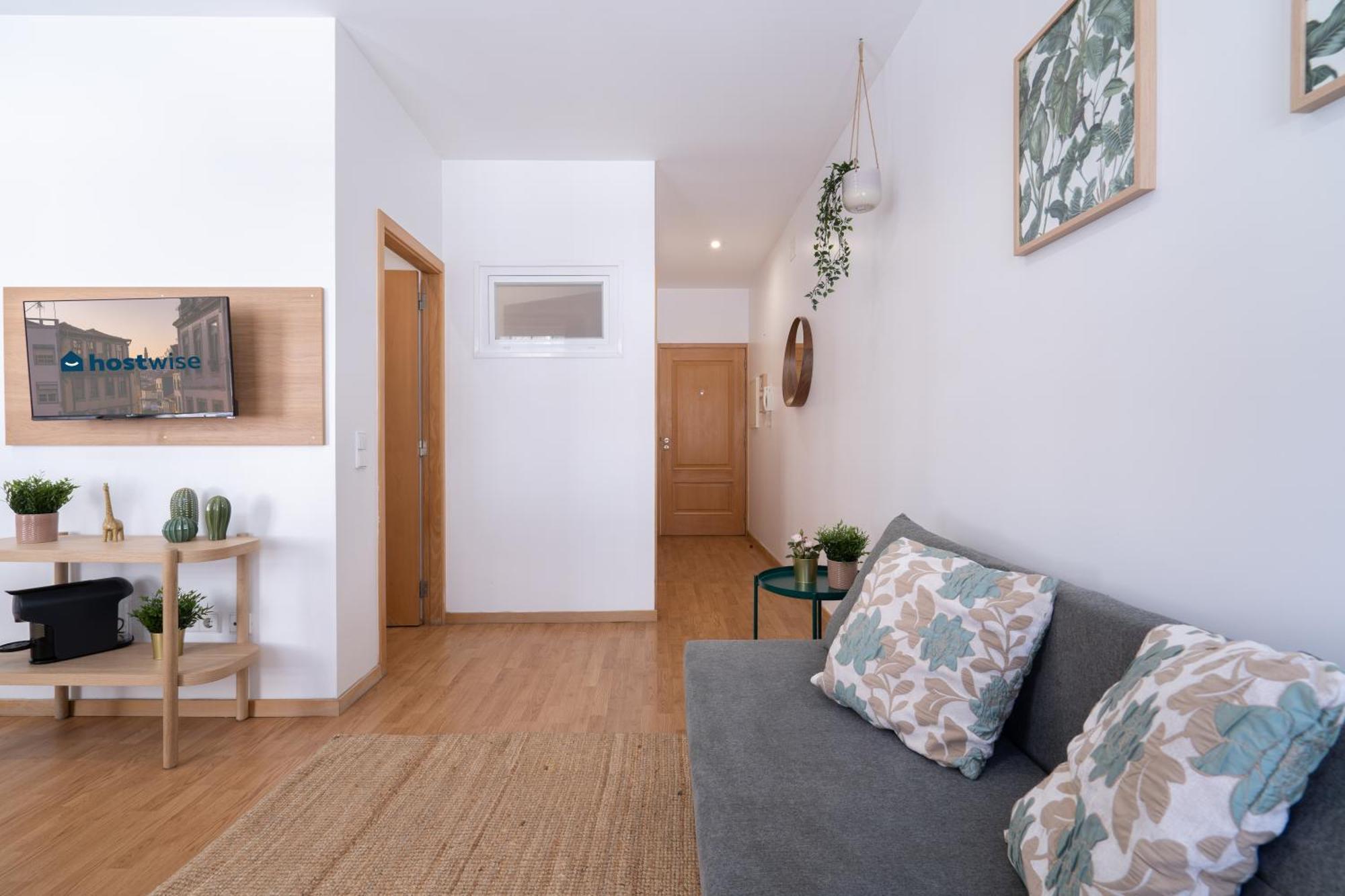 Apartament Host Wise - Colorful Fresh Flats - Batalha